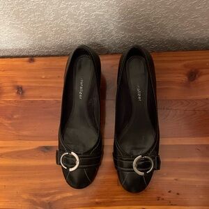 Naturelizer black box heel dress pumps